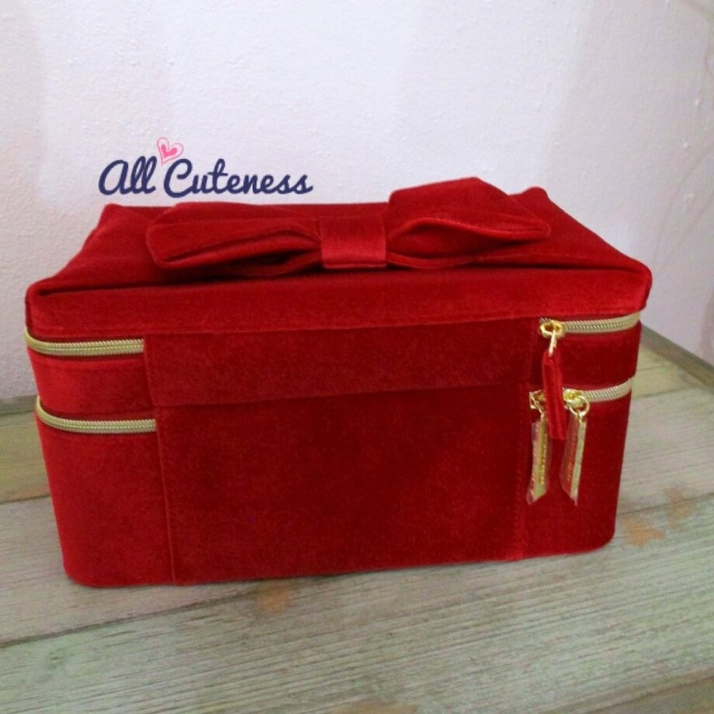 (Nwot) Estee Lauder Red Velvet Train Case Cosmetic Bag View 2